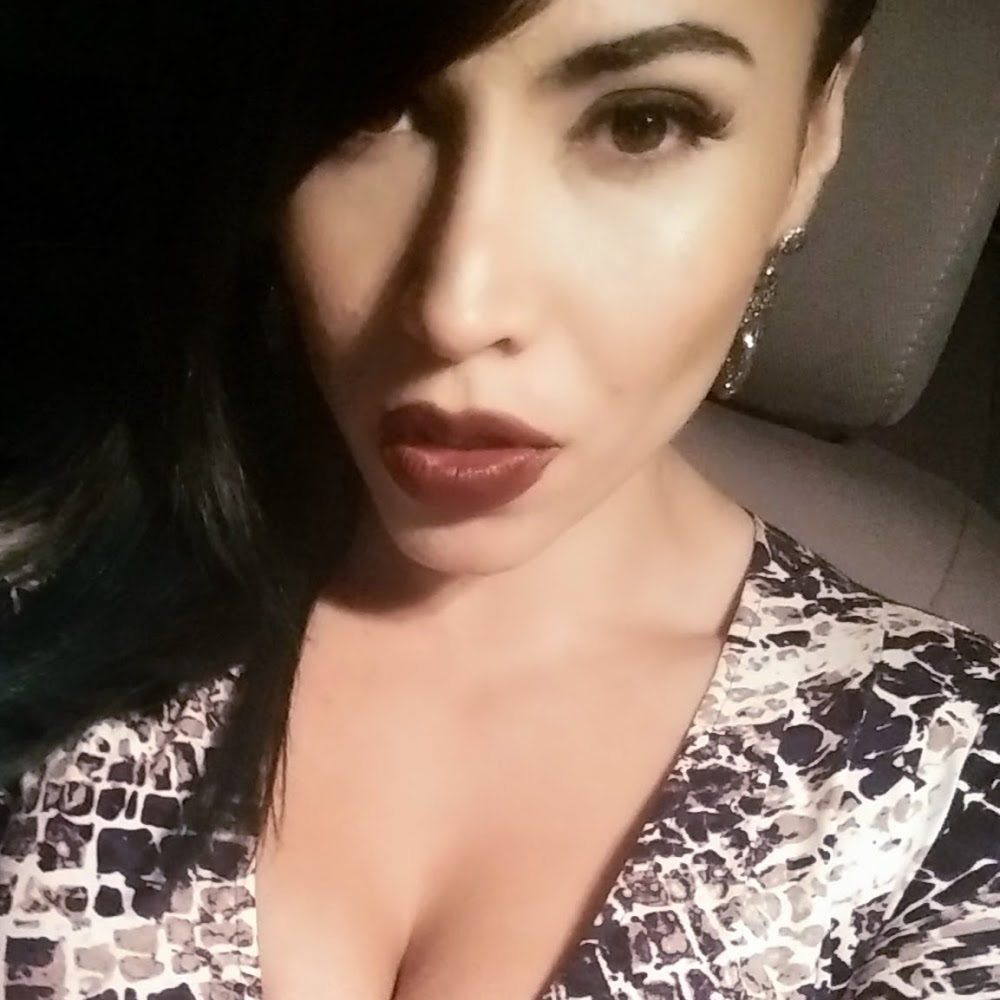 Meet your Posher, Nathaly